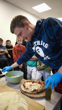 Učenci OŠ Podgora Kuteževo in OŠ Košana na dogodku Karierna iskrica  (7)